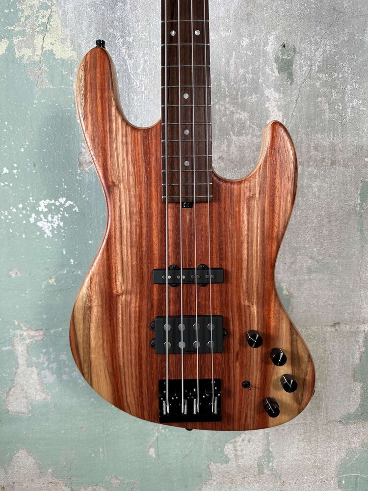 Sadowsky Sadowsky MetroLine Limited Edition Masterbuilt M/J Bass 2024 - Marbled Padouk top with Okoume body