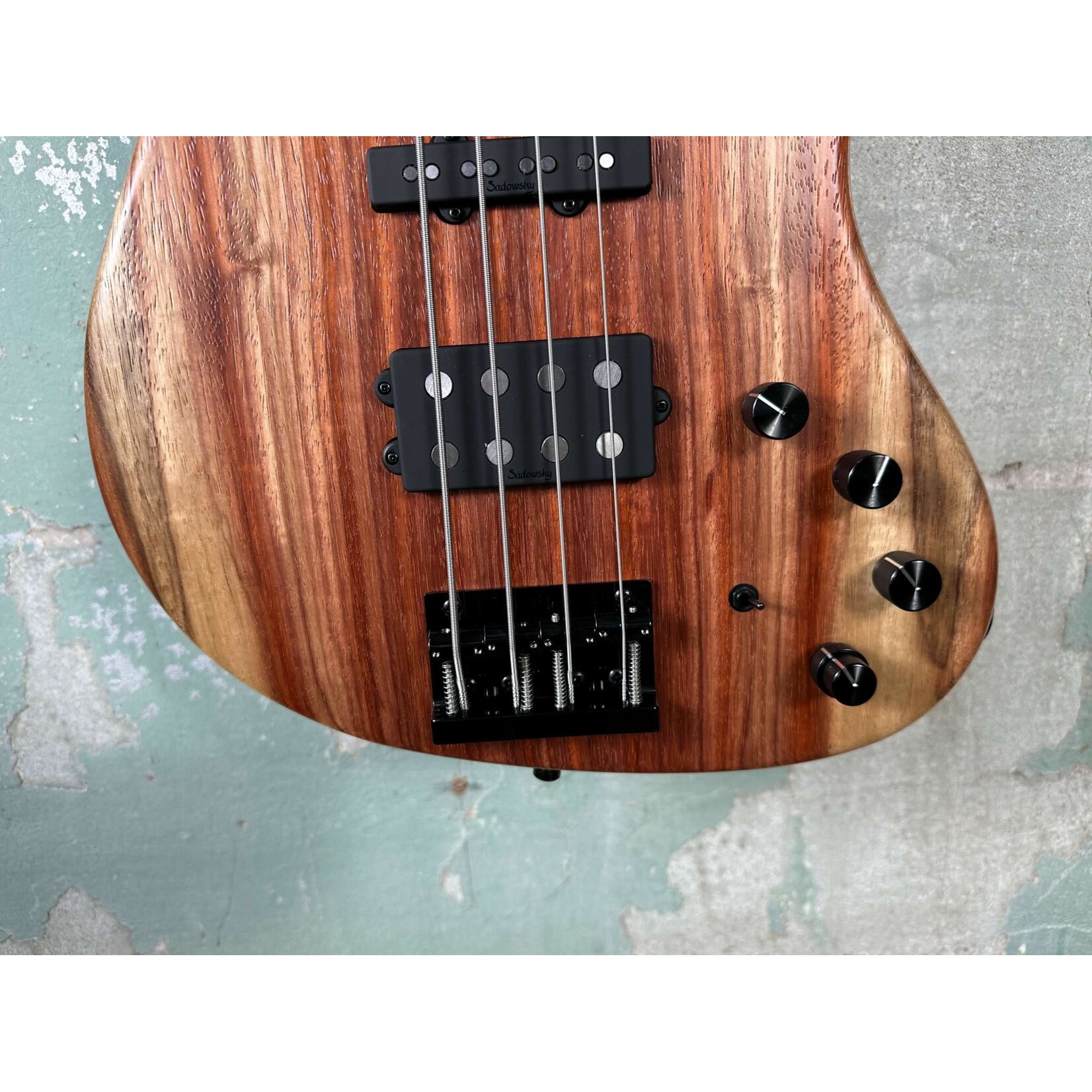 Sadowsky Sadowsky MetroLine Limited Edition Masterbuilt M/J Bass 2024 - Marbled Padouk top with Okoume body