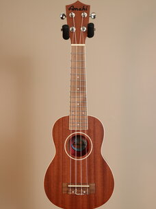 Amahi Amahi UK217S Soprano Mahogany Uke w/ White Binding