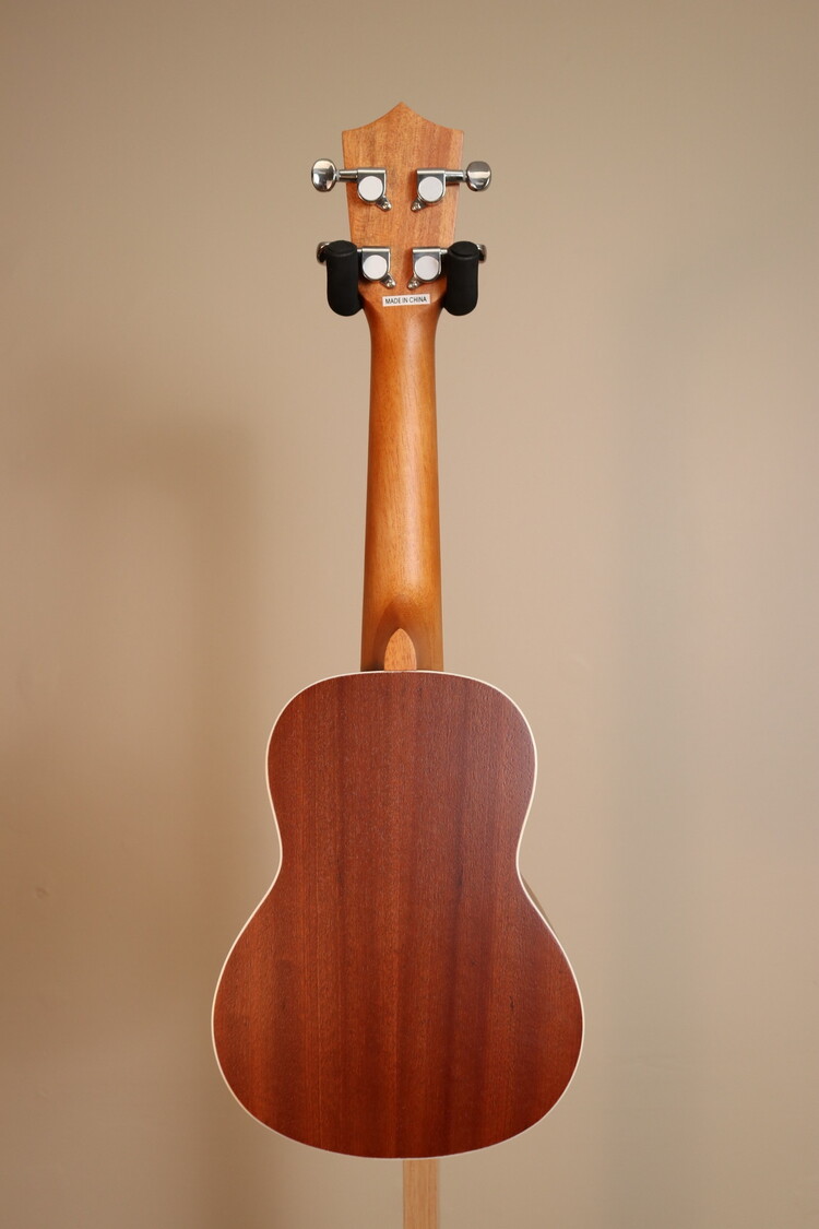 Amahi Amahi UK217S Soprano Mahogany Uke w/ White Binding