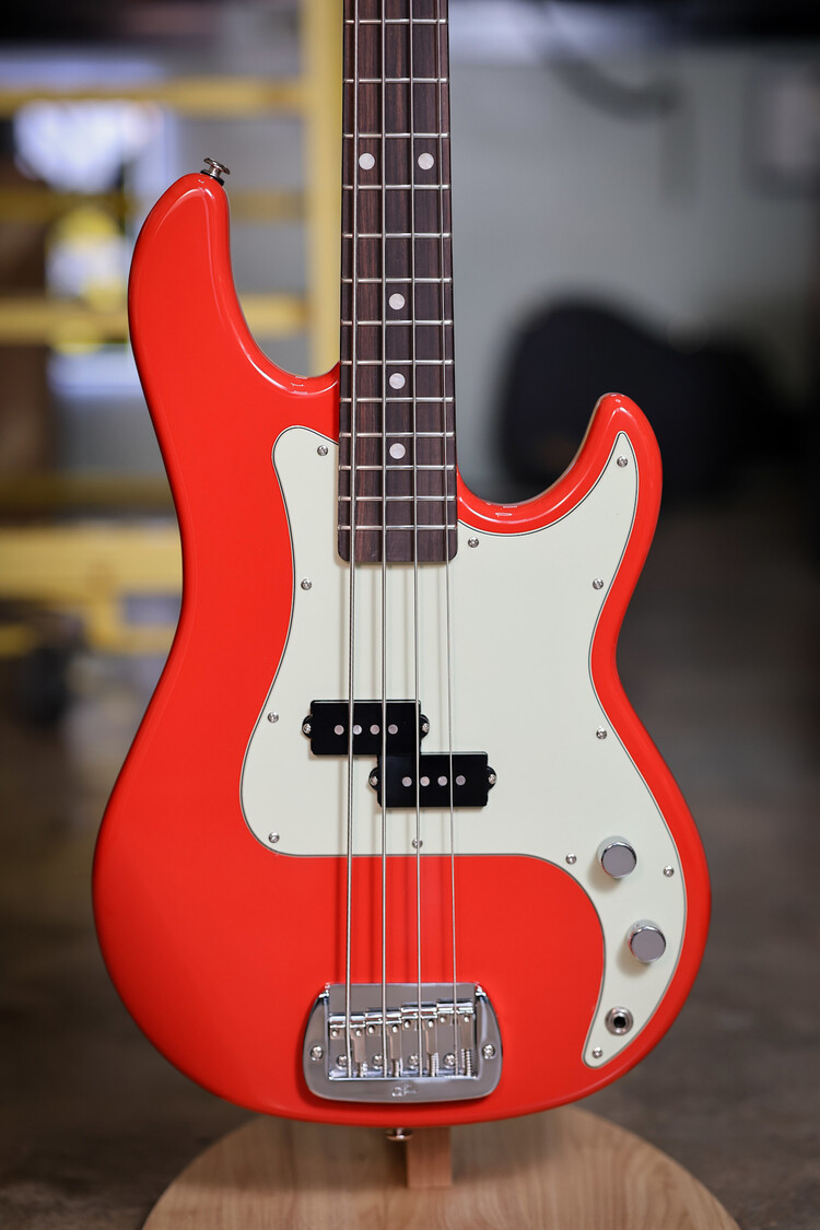 G&L G&L LB100 - Fullerton Red