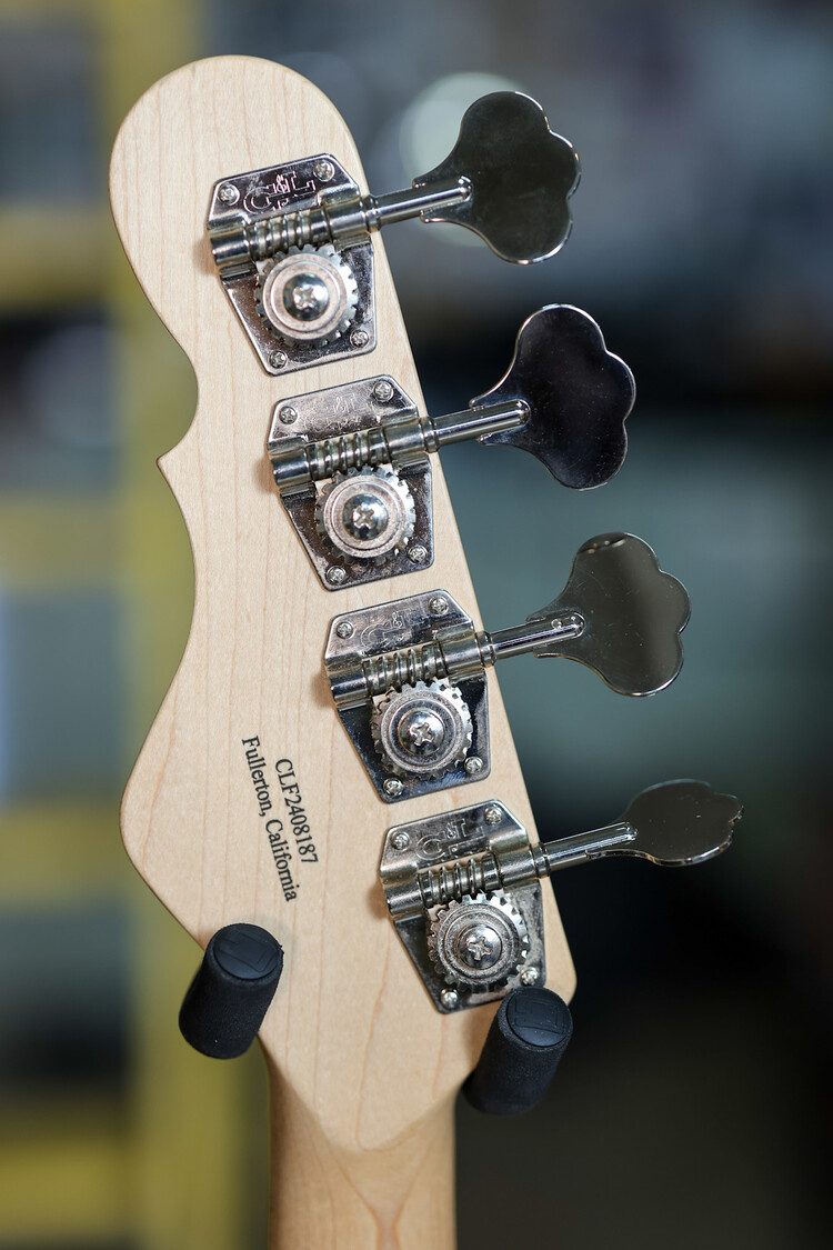 G&L G&L LB100 - Fullerton Red