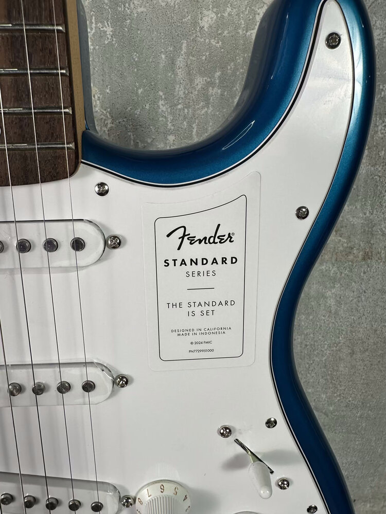 Fender Fender Standard Stratocaster® - Aqua Marine Metallic