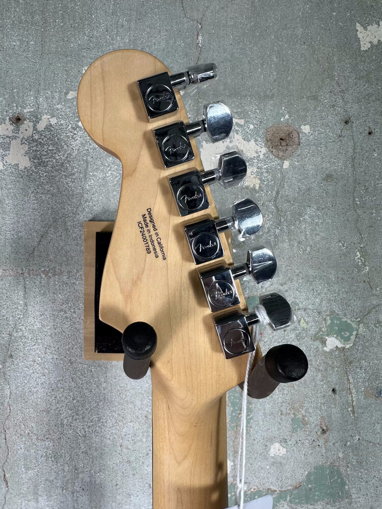 Fender Fender Standard Stratocaster® - Aqua Marine Metallic