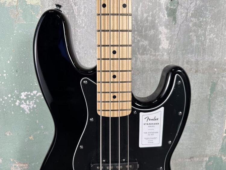 Fender Fender Standard Jazz Bass® - Black