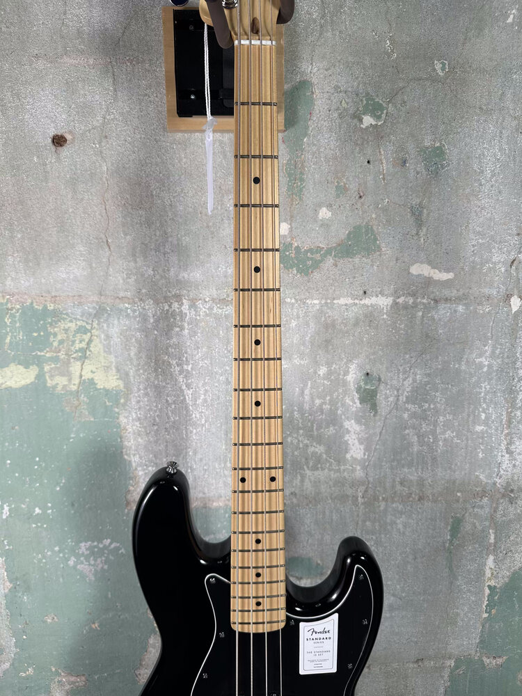 Fender Fender Standard Jazz Bass® - Black