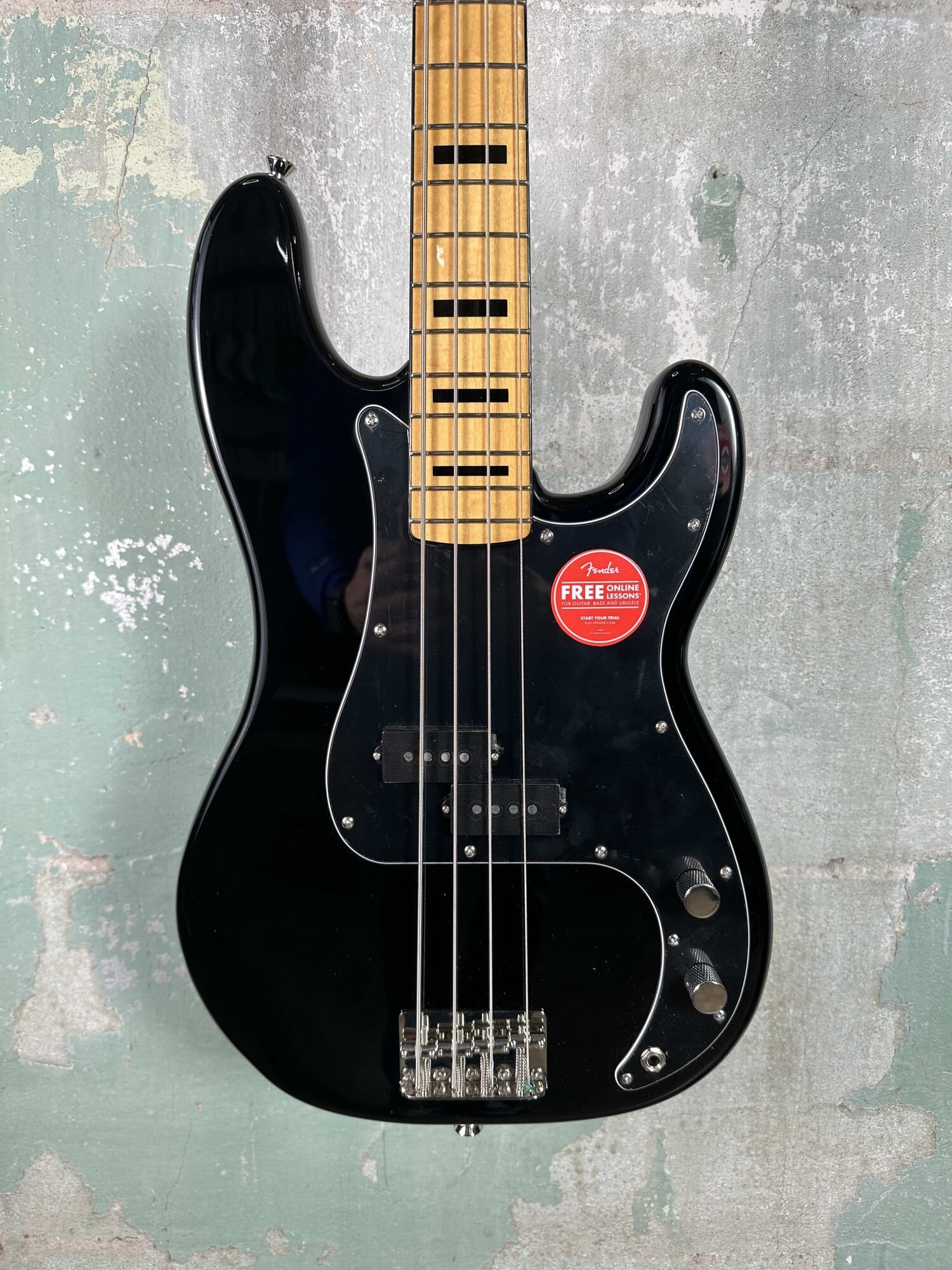 Squier Classic Vibe '70s Jazz Bass - Black - Tulsa Guitar Company