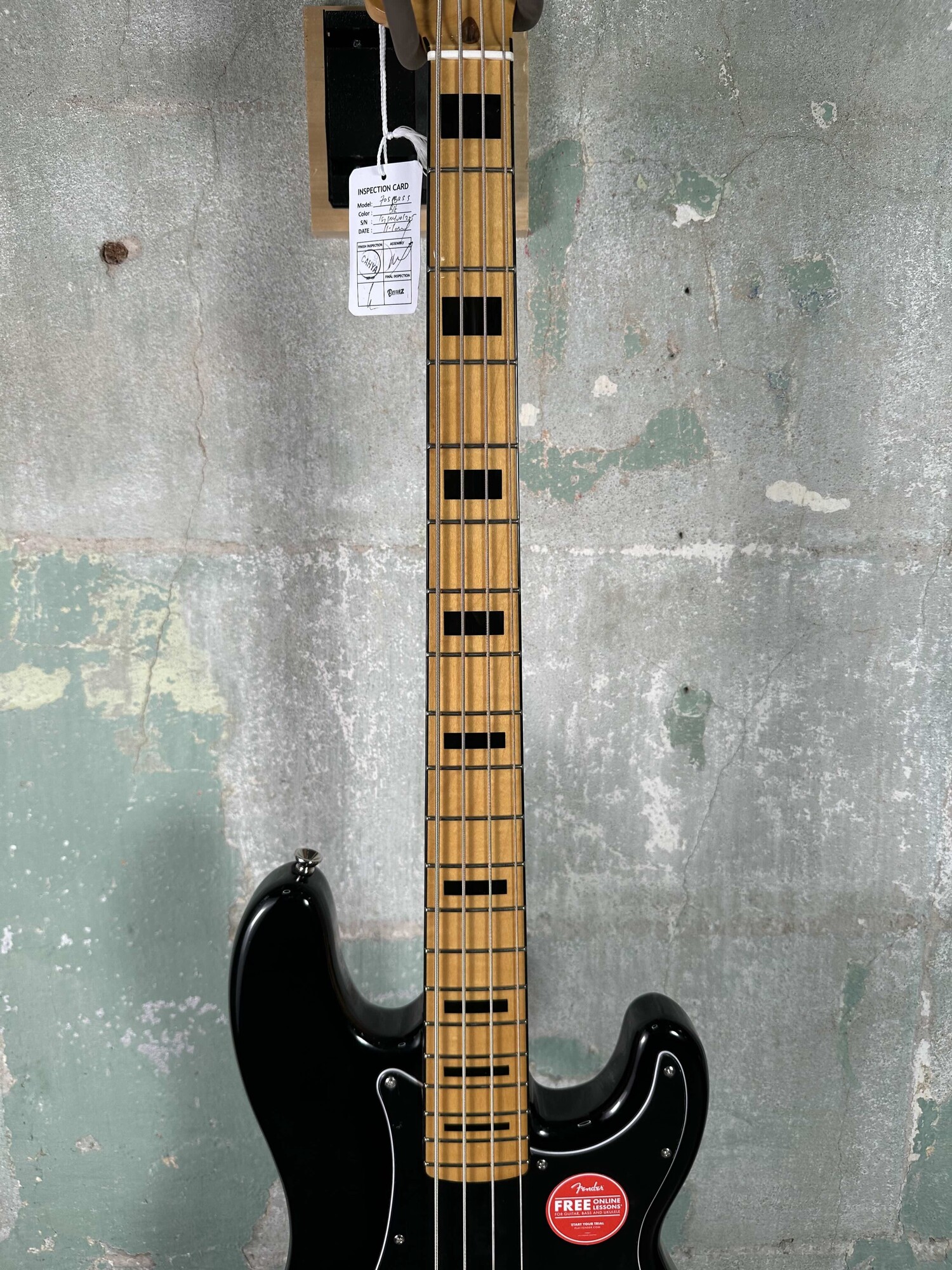 Squier Classic Vibe '70s Jazz Bass - Black - Tulsa Guitar Company