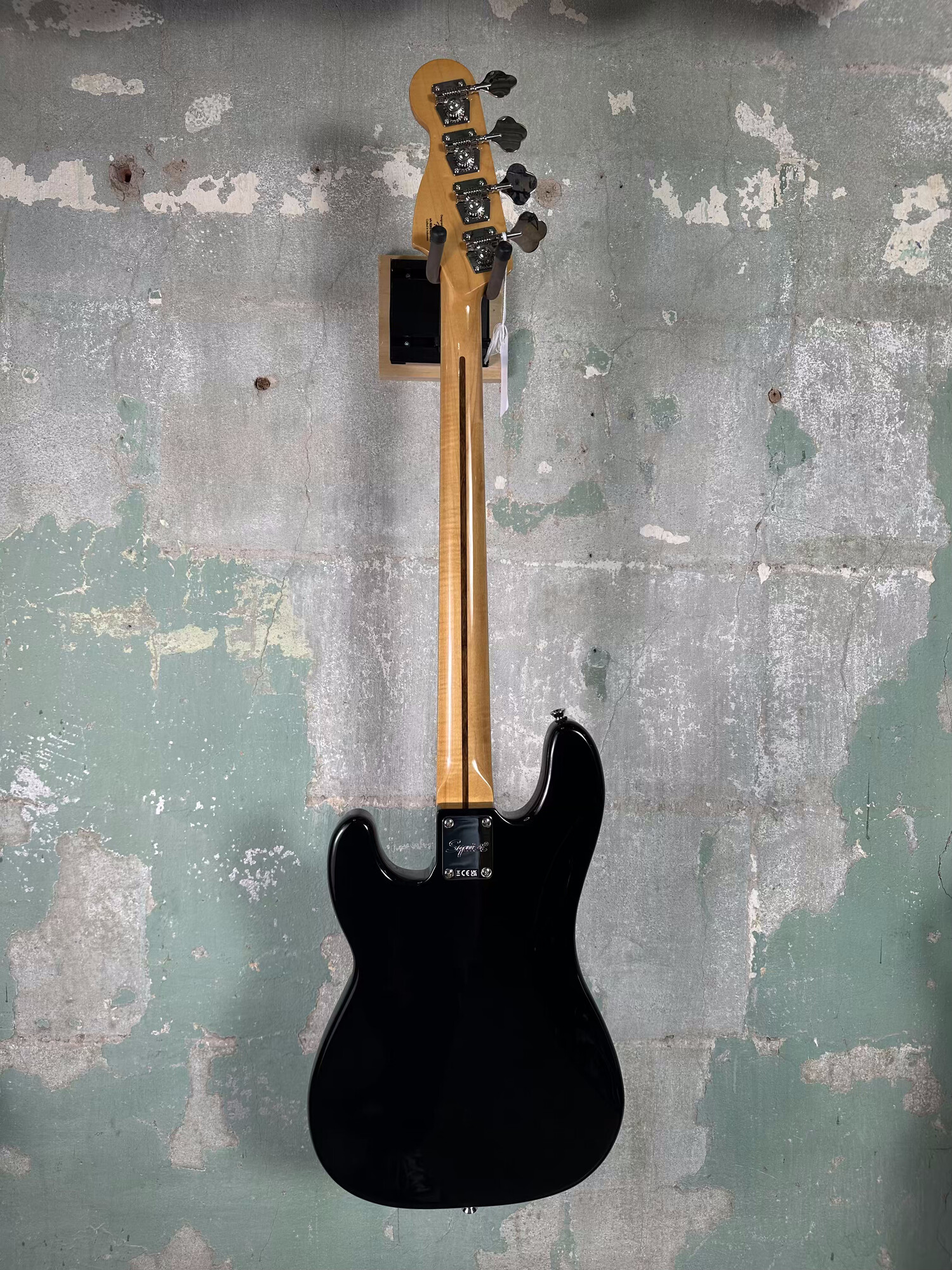 Squier Jazz Bass ブラック Squier Classic Vibe '70s Jazz Bass - Black - Tulsa Guitar Company