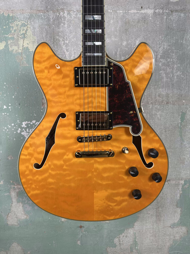 D'Angelico D'Angelico Excel DC XT - Vintage Natural Quilt