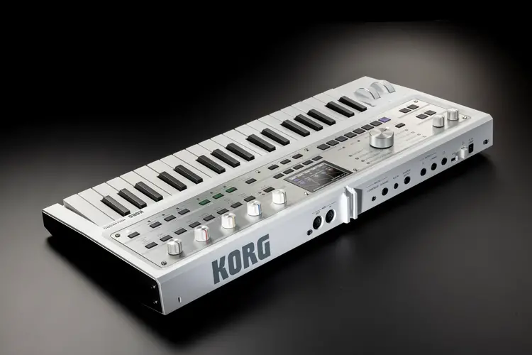 Korg Korg MicroKORG 2 37-Key Synthesizer/Vocoder - White