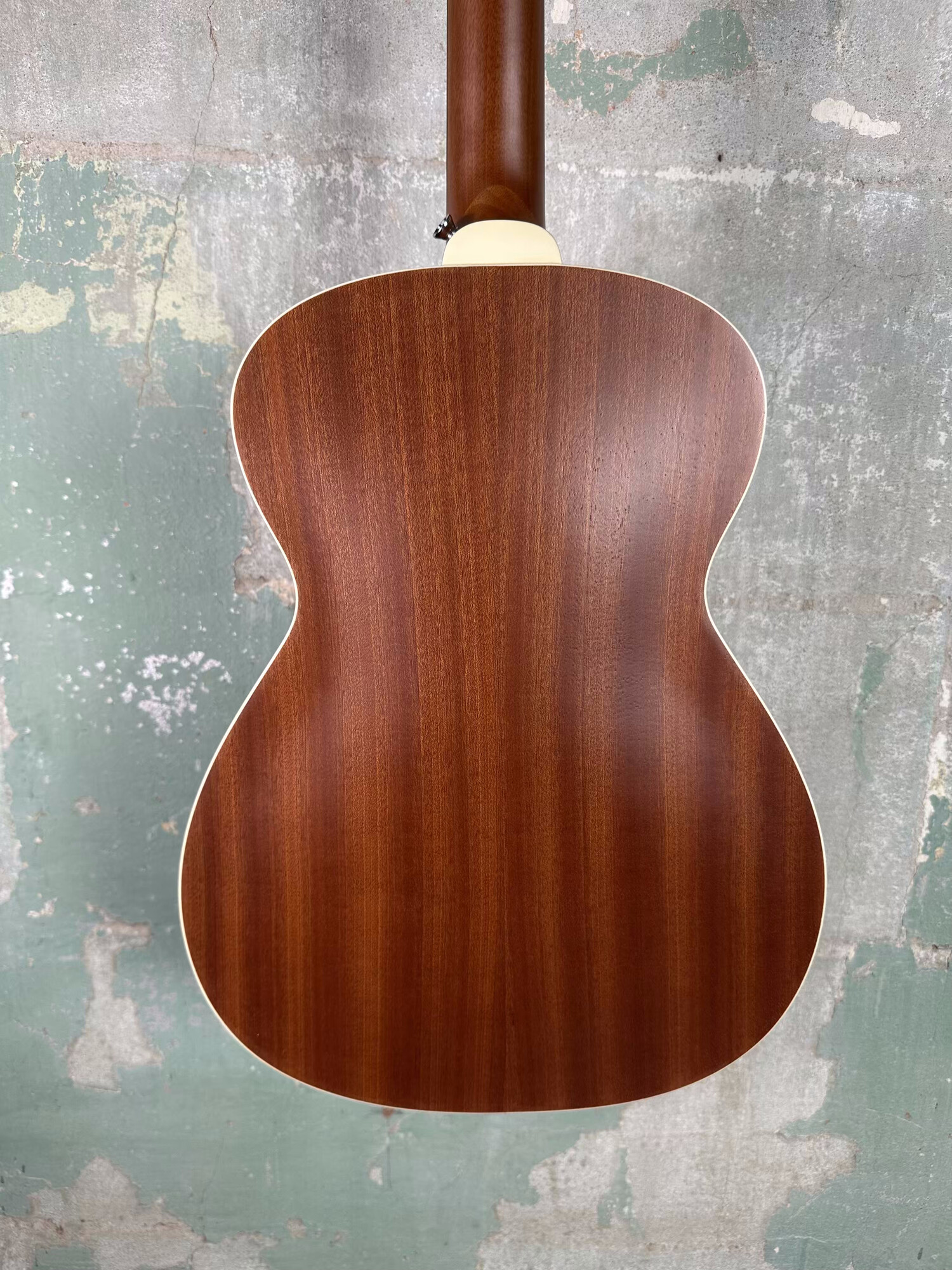 Guild Westerly Collection M-240E Troubadour with Pau Ferro 