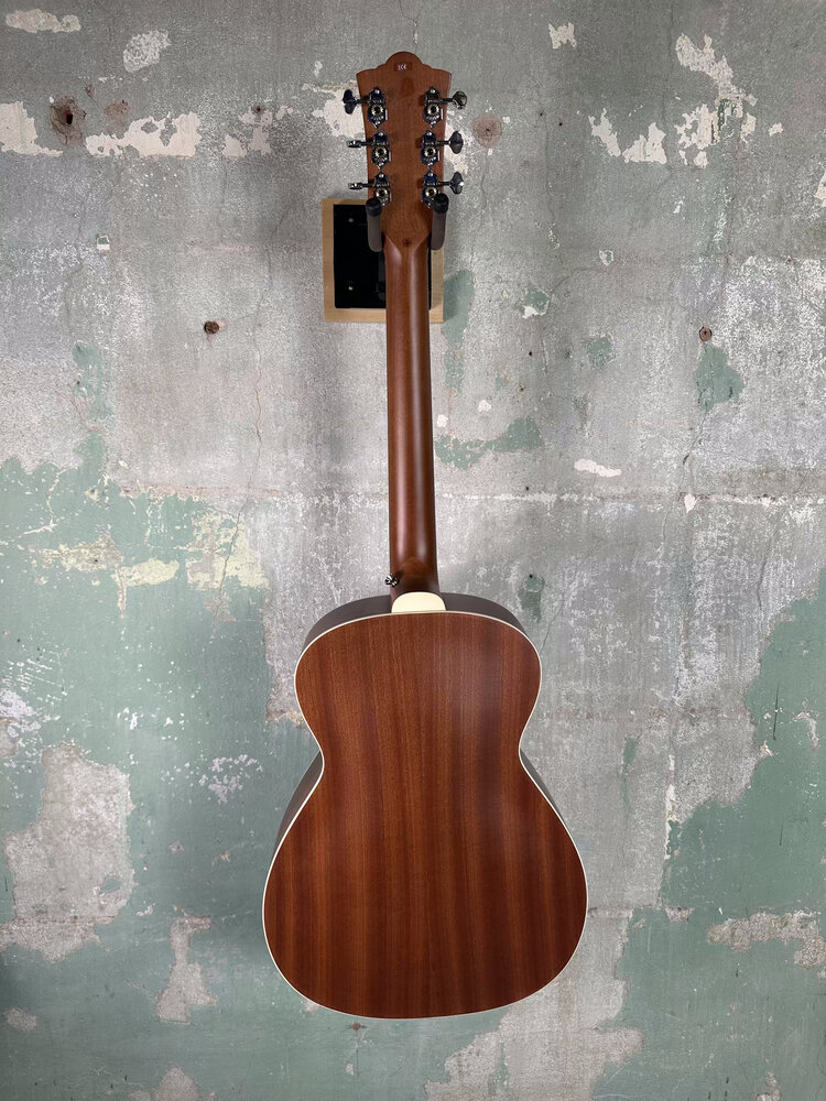 Guild Guild Westerly Collection M-240E Troubadour with Pau Ferro Fretboard - Sunburst