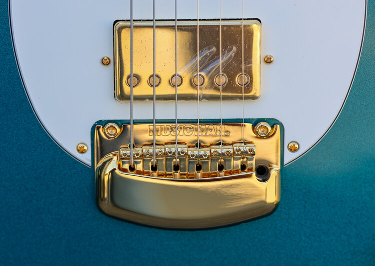 Ernie Ball Music Man Ernie Ball Music Man Cory Wong Signature StingRay II Deluxe - Pine Green