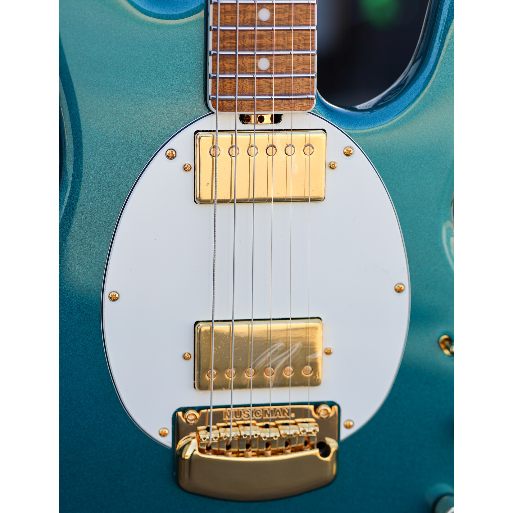 Ernie Ball Music Man Ernie Ball Music Man Cory Wong Signature StingRay II Deluxe - Pine Green
