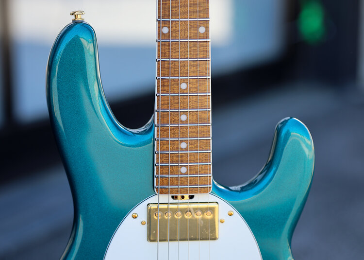 Ernie Ball Music Man Ernie Ball Music Man Cory Wong Signature StingRay II Deluxe - Pine Green