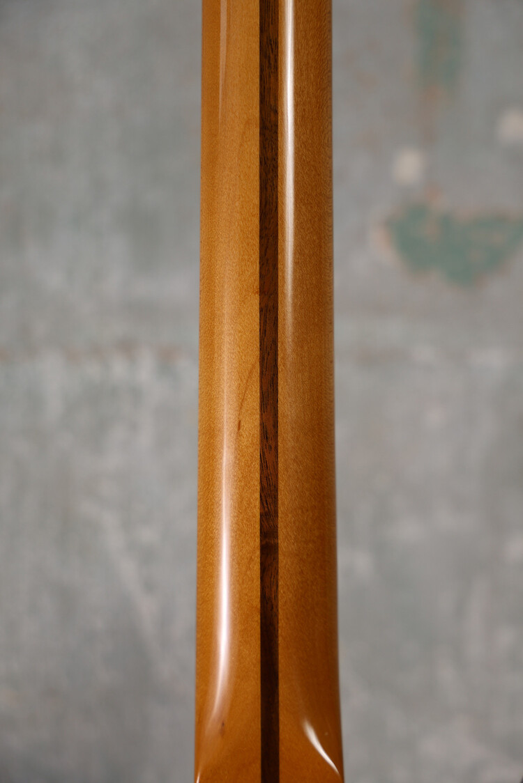 Fender Fender 70th Anniversary Vintera® II Antigua Stratocaster®