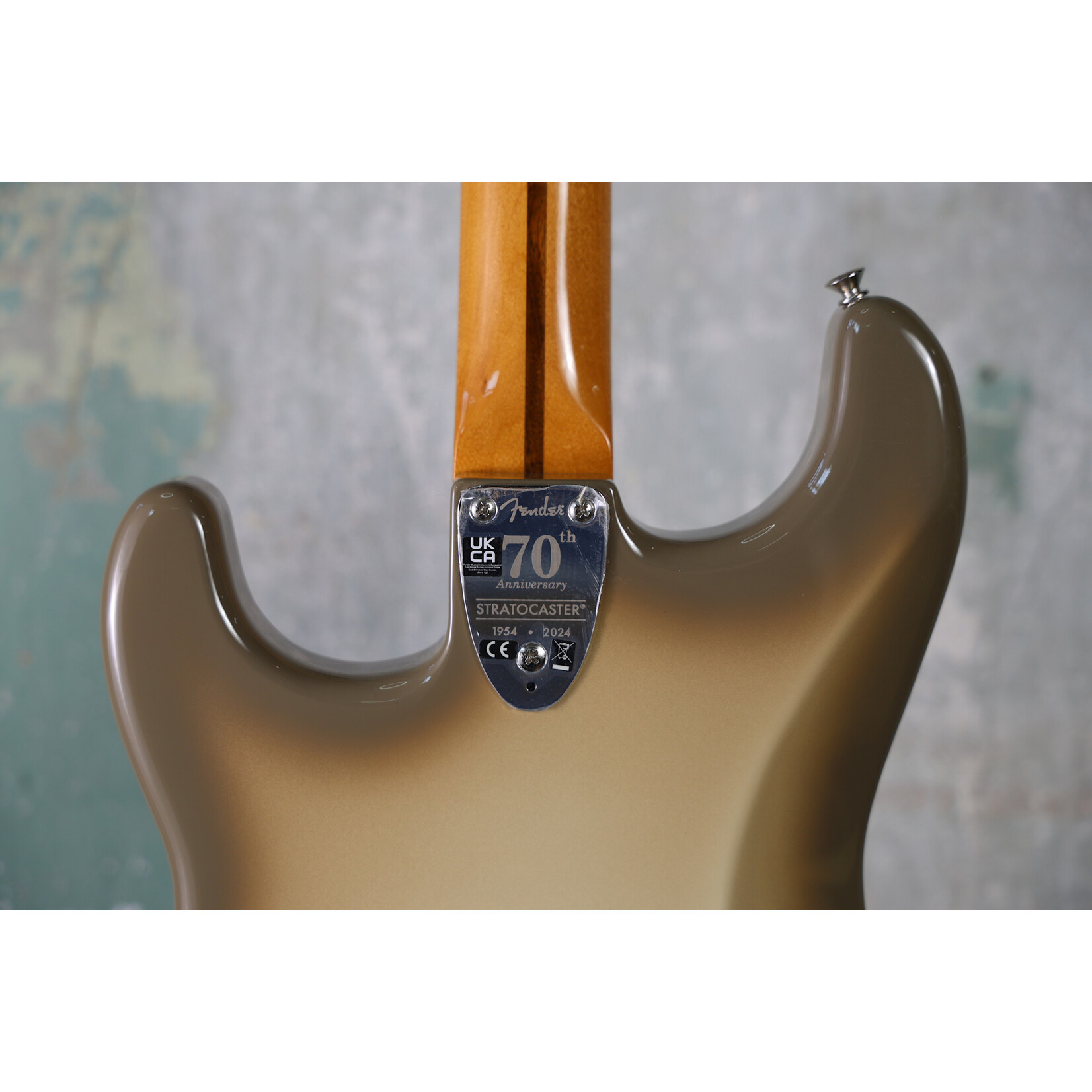 Fender Fender 70th Anniversary Vintera® II Antigua Stratocaster®