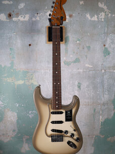 Fender Fender 70th Anniversary Vintera® II Antigua Stratocaster®