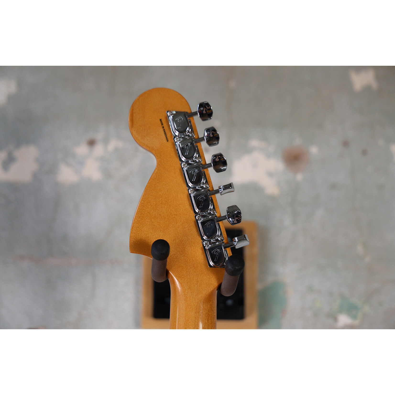 Fender Fender 70th Anniversary Vintera® II Antigua Stratocaster®