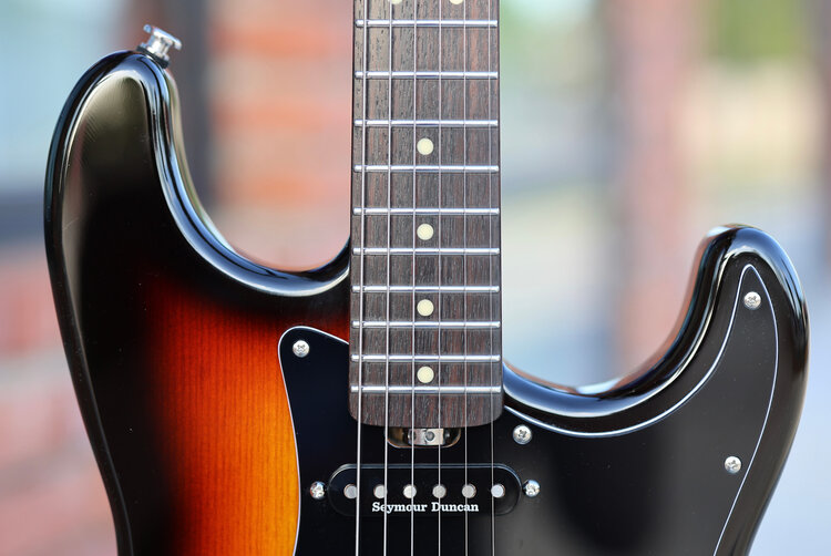 Hondo Guitars Hondo Guitars Ponyboy Electric Guitar with Hardshell Case - Sundown Finish (Pre-Order)