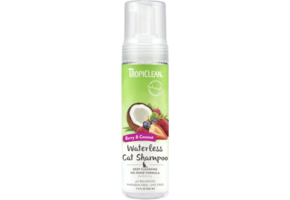 TropiClean Waterless Cat Shampoo Berry & Coconut 7.4oz