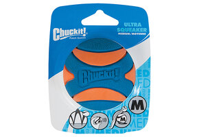 Chuckit Ultra Squeaker Ball Medium
