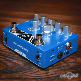 Phil Jones Phil Jones Bass PE-5 Preamp, DI Box & 5-band EQ Pedal w/ Rechargeable Battery