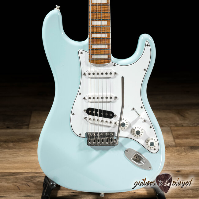 Shelton SkyFlite IV Swamp Ash w/ Roasted Flame Maple & Porter PUs – Sonic Blue