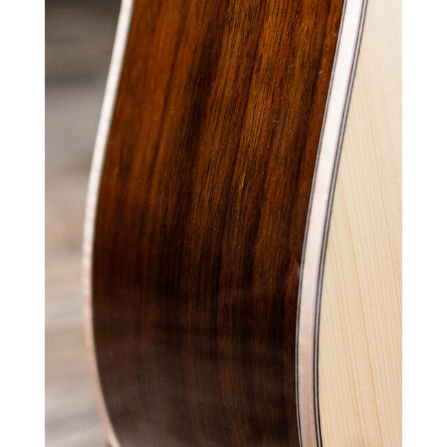 Faith FSCEHG Saturn HiGloss Dreadnought Cutaway Guitar w/ Case