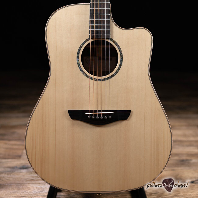 Faith FSCEHG Saturn HiGloss Dreadnought Cutaway Guitar w/ Case