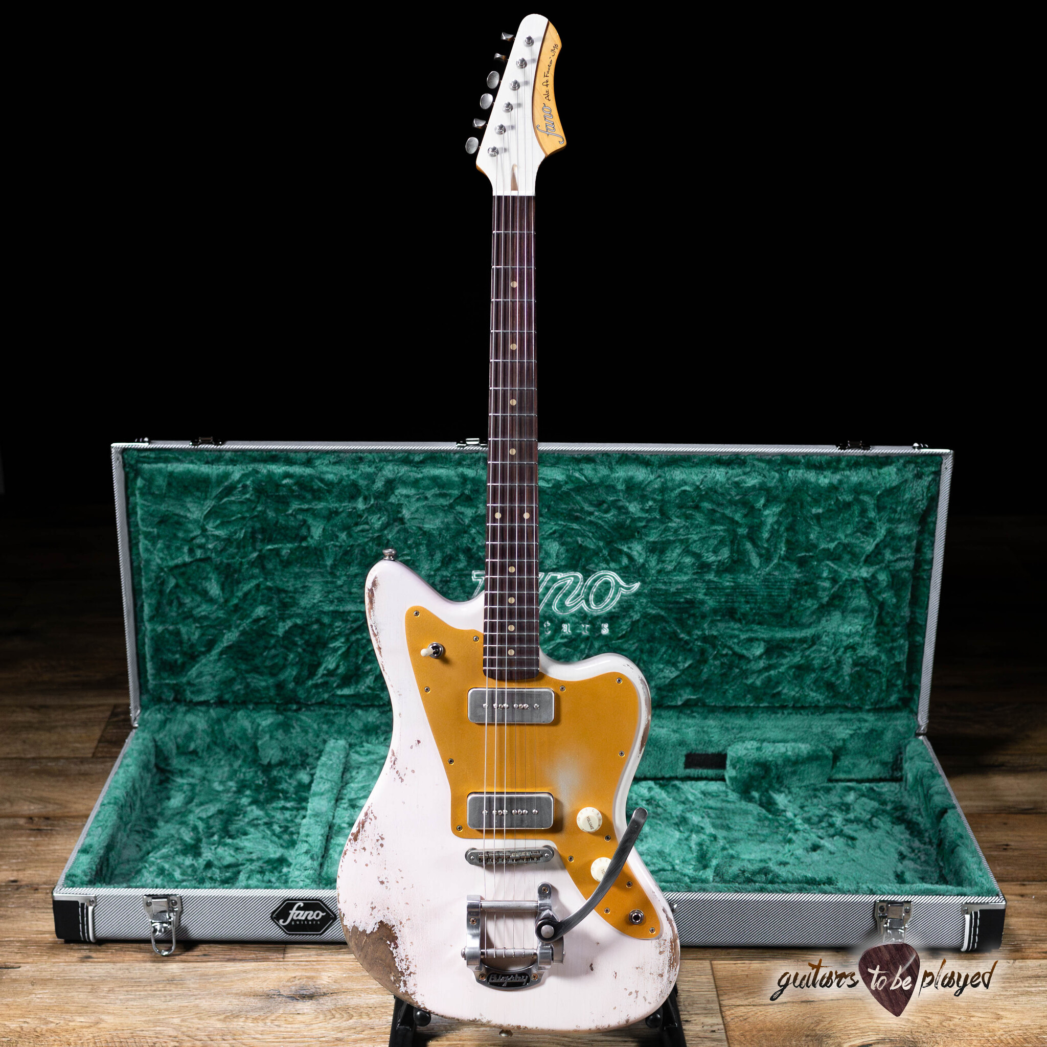 Fano JM6 Alt de Facto Pine Body P-90 Bigsby Guitar w/ Case – Mary