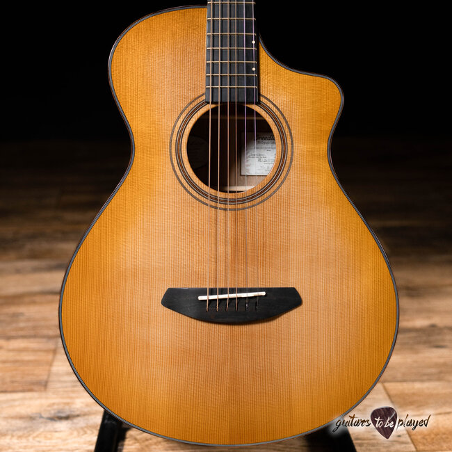 Breedlove Artista Concertina Natural Shadow CE w/ Hardshell case