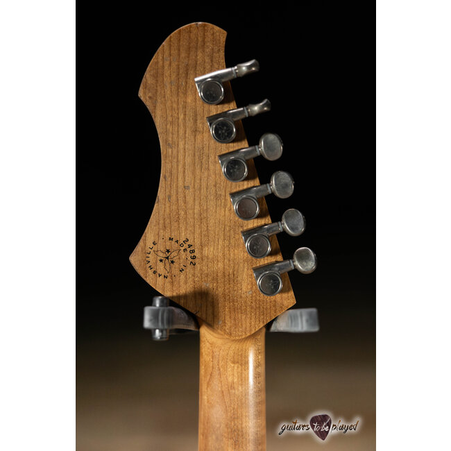 Novo Nucleus Serus J Guitar w/ Fralin P-90s – Bull Black