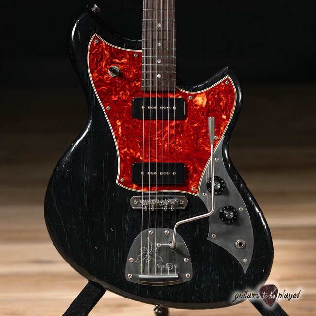 Novo Nucleus Serus J Guitar w/ Fralin P-90s – Bull Black