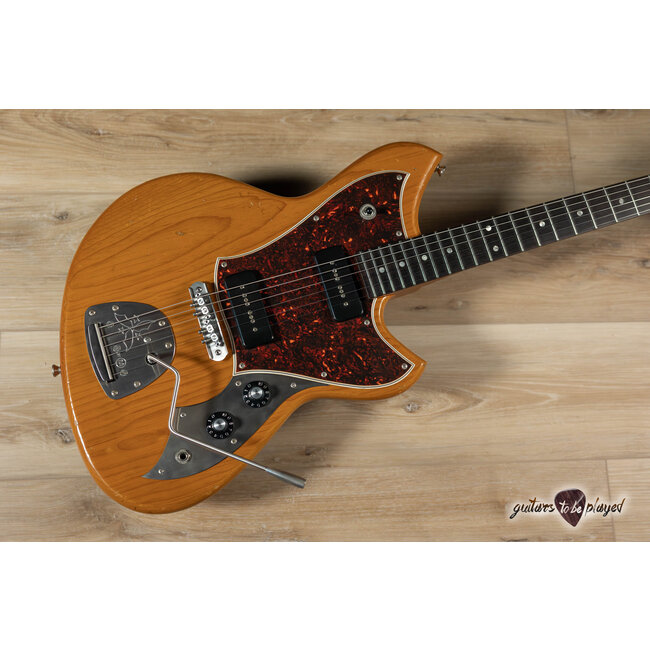 Novo Nucleus Serus J Guitar w/ Fralin P-90s – Amber