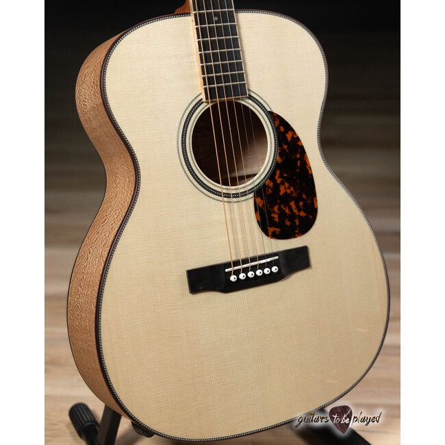 Larrivee OM-40 Moon Spruce/Silver Oak 1-11/16” Nut Acoustic Guitar w/ Case