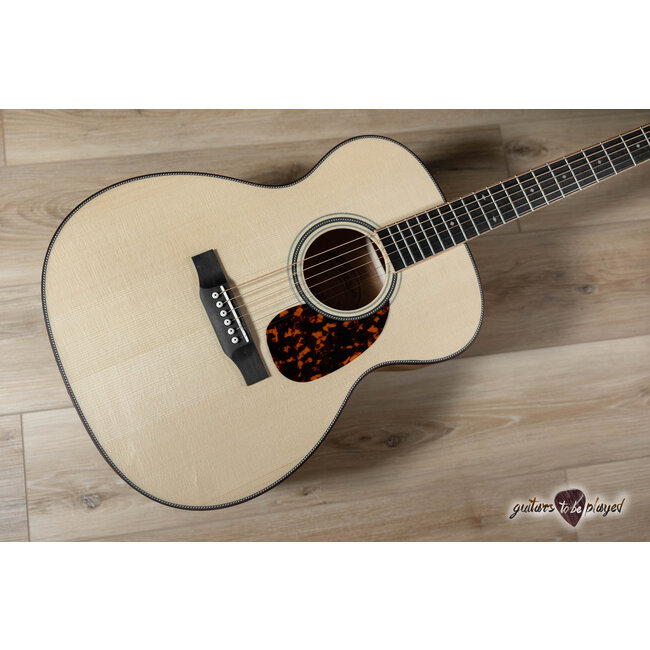 Larrivee OM-40 Moon Spruce/Silver Oak 1-11/16” Nut Acoustic Guitar w/ Case