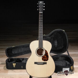 Larrivee Larrivee OM-40 Moon Spruce/Silver Oak 1-11/16” Nut Acoustic Guitar w/ Case