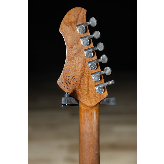 Novo Dealer Limited Nucleus Serus J Guitar – Fiesta Red over ‘64 3-Tone Burst