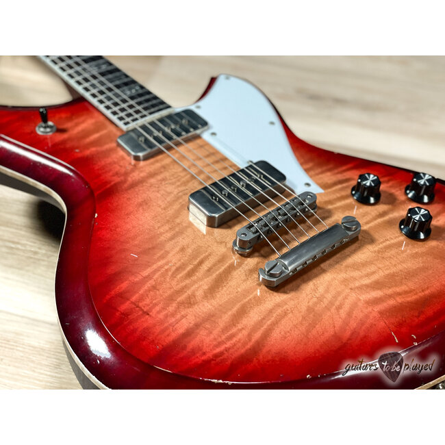 Novo Dealer Limited Serus P2 Chambered Guitar w/ Ellisonic P-90s – Bonfire