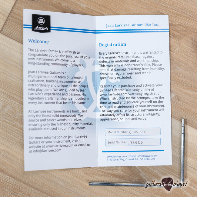 Larrivee C-05 MH Spruce/Mahogany Florentine Cutaway Guitar w/ Case