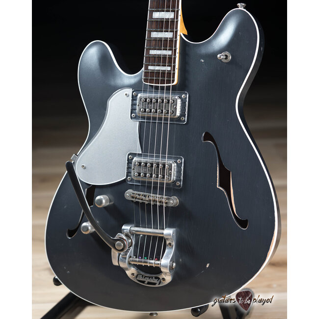 Fano GF6 Alt de Facto Left-Handed TV Jones Guitar w/ Bigsby – Charcoal Frost