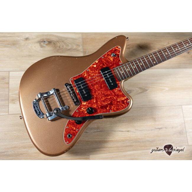 Fano JM6 Alt de Facto Lollar P-90 Guitar w/ Bigsby & Case – Firemist Gold
