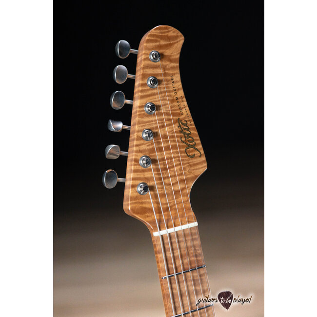 Xotic XSC-1 Alder S-Style w/ Roasted Flame Maple Neck – 2-Tone Burst