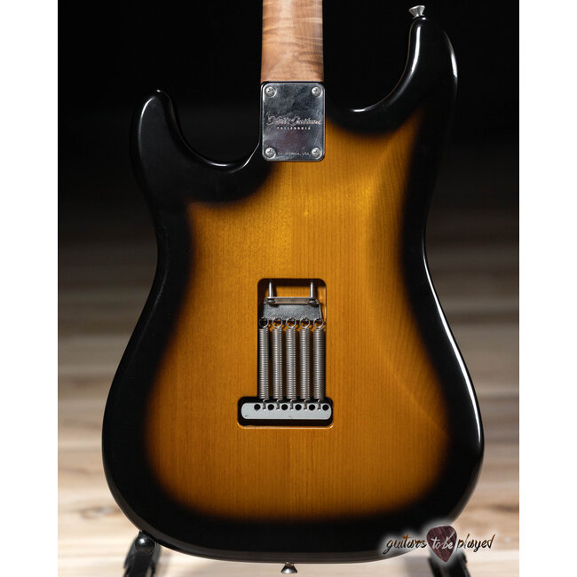 Xotic XSC-1 Alder S-Style w/ Roasted Flame Maple Neck – 2-Tone Burst