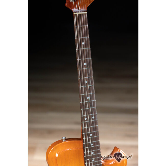 Novo Nucleus Solus F2 Guitar w/ Fralin P-90 & High Output T – Nicotine Blonde