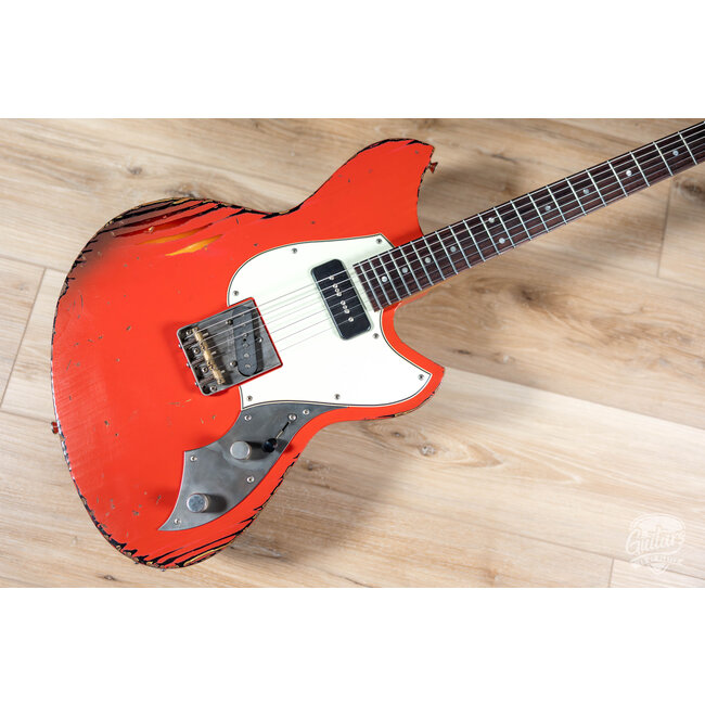 Novo Dealer Limited Serus T Guitar – Fiesta Red over '64 3-Tone Burst
