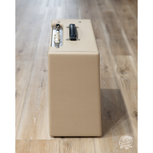 Used Victoria Vicky Verb Combo Amp