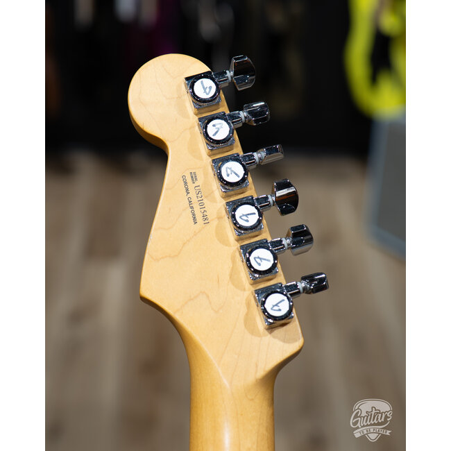 2021 Fender American Ultra Stratocaster w/ Case – 3-Color Sunburst